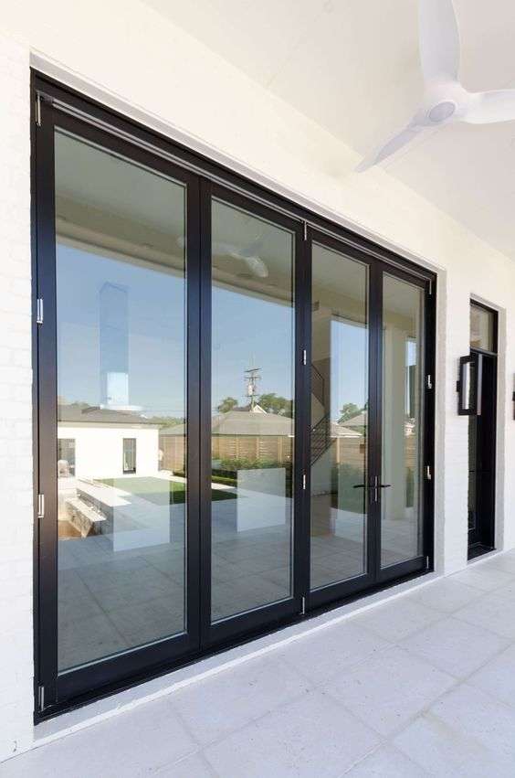 How frameless glazing of balconies is made